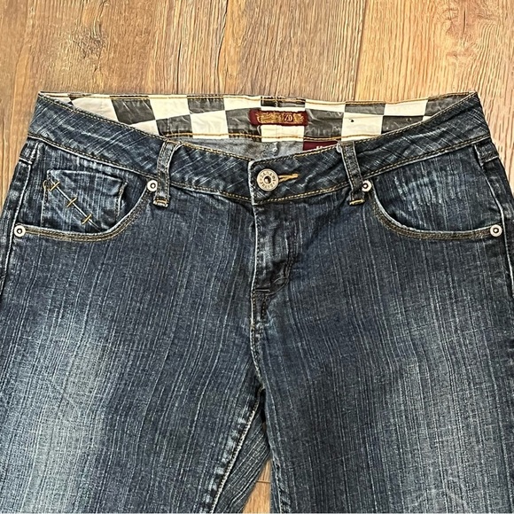 ZD Zanadi Premium Straight Leg Jeans Juniors Size 11 Embroidered LOVE Low Rise - Picture 4 of 15